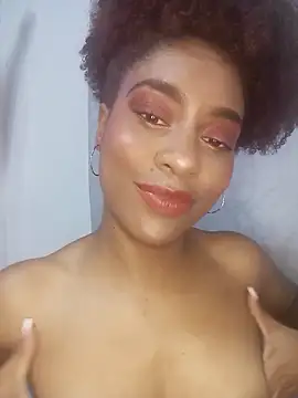 thaimy  online show from 11/28/25, 02:25