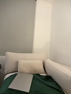 Snapshot of sweetAli_ chatting on 09/23/25, 09:45 sweetAli online show from 09/23/25, 09:45