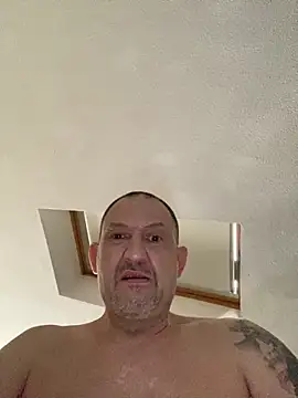 Snapshot of Vlad200472 chatting on 02/28/25, 10:30 Vlad200472 online show from 02/28/25, 10:30