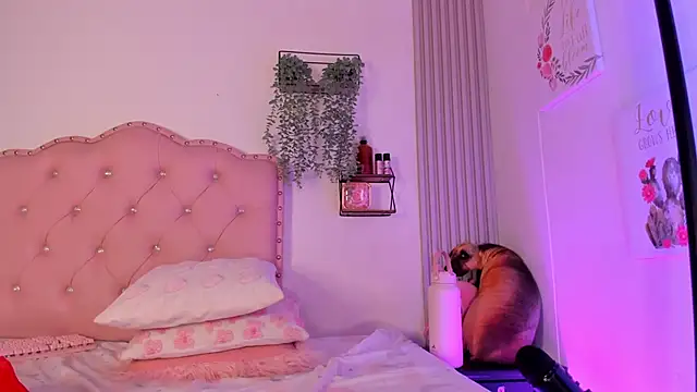 Snapshot of sweet_nicole_11 chatting on 09/13/25, 12:27 sweet nicole 11 online show from 09/13/25, 12:27