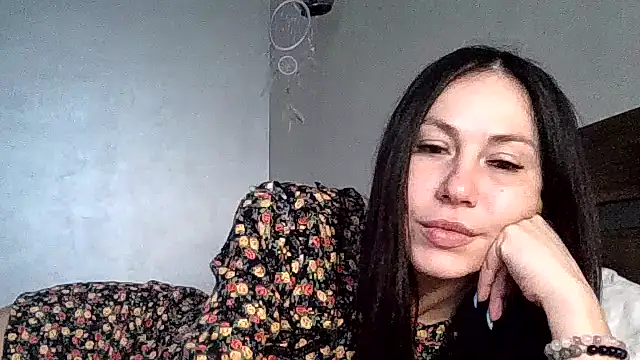 JulianaGold1 online show from 02/10/26, 06:39