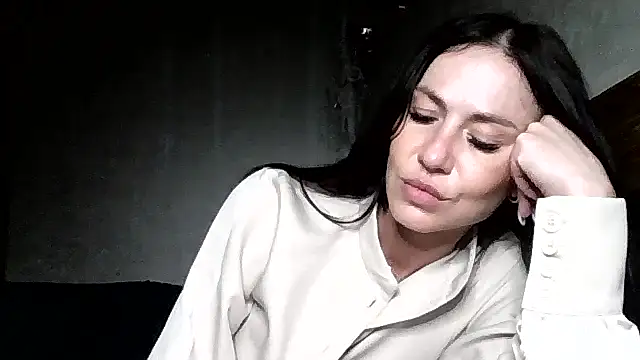 JulianaGold1 online show from 05/21/26, 06:37