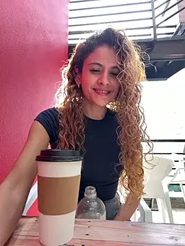 alana15 online show from 04/07/26, 09:48