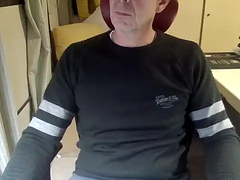 mariohurt101 online show from 10/30/25, 09:26