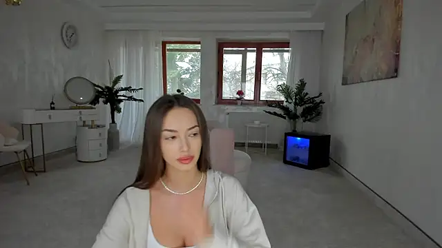 Snapshot of TiffanyHouston_ chatting on 02/08/25, 07:04 TiffanyHouston online show from 02/08/25, 07:04