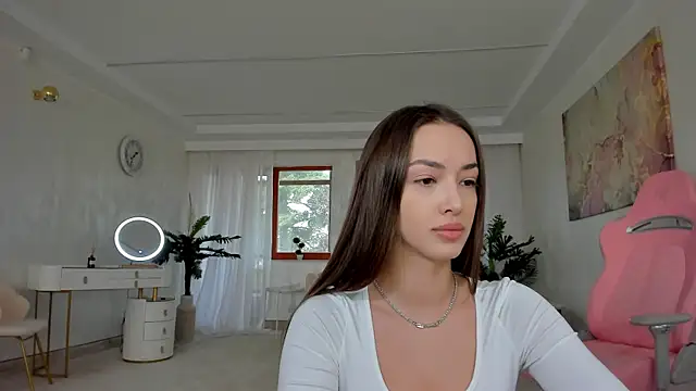 Snapshot of TiffanyHouston_ chatting on 02/09/25, 06:43 TiffanyHouston online show from 02/09/25, 06:43