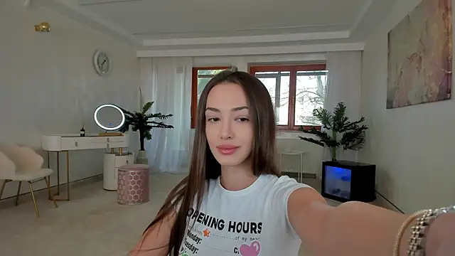 Snapshot of TiffanyHouston_ chatting on 02/13/25, 07:13 TiffanyHouston online show from 02/13/25, 07:13