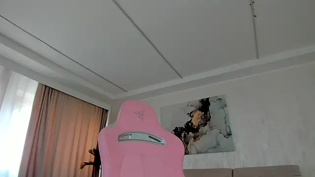 Snapshot of TiffanyHouston_ chatting on 03/07/25, 01:07 TiffanyHouston online show from 03/07/25, 01:07