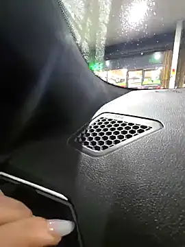 Snapshot of elenaUK chatting on 01/04/25, 07:34 elenaUK online show from 01/04/25, 07:34