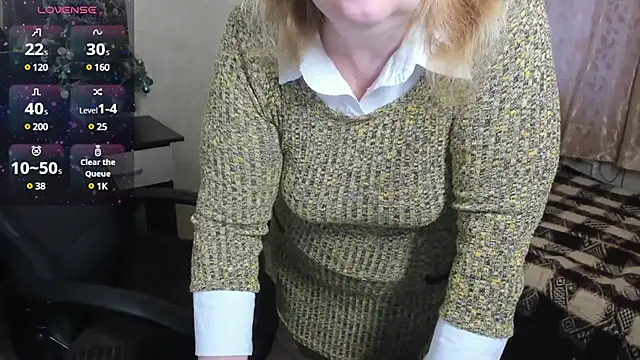 Snapshot of Frau_Marta chatting on 01/10/25, 08:07 Frau Marta online show from 01/10/25, 08:07