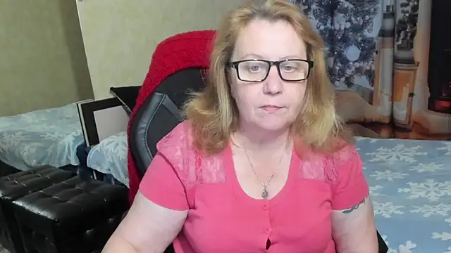 Frau Marta online show from 12/19/25, 12:45