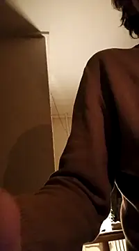 Snapshot of BunnyandClydeDk chatting on 12/21/24, 05:58 BunnyandClydeDk online show from 12/21/24, 05:58