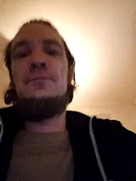 Snapshot of BunnyandClydeDk chatting on 12/25/24, 04:12 BunnyandClydeDk online show from 12/25/24, 04:12