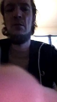 Snapshot of BunnyandClydeDk chatting on 12/25/24, 08:18 BunnyandClydeDk online show from 12/25/24, 08:18