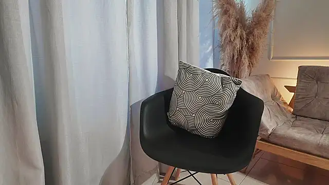 valcamtina online show from 10/29/25, 01:24