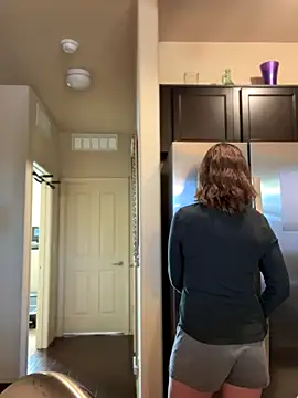 MaiseKnox online show from 10/23/25, 10:41