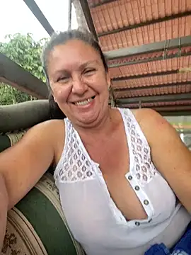 Snapshot of Sunshinee- chatting on 12/25/24, 06:52 Sunshinee- online show from 12/25/24, 06:52