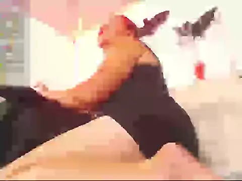 Snapshot of Sunshinee- chatting on 10/21/25, 04:13 Sunshinee- online show from 10/21/25, 04:13