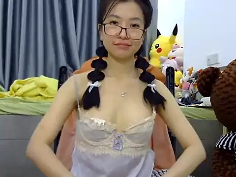 Snapshot of Cute_Ruby01 chatting on 12/29/24, 05:12 Cute Ruby01 online show from 12/29/24, 05:12