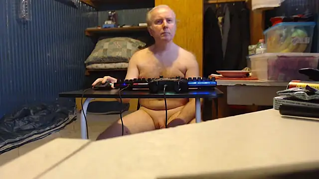 Snapshot of Vgy67Z95 chatting on 02/04/25, 11:27 Vgy67Z95 online show from 02/04/25, 11:27