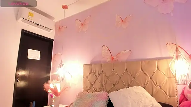 Vivi prinncess online show from 04/30/26, 03:13