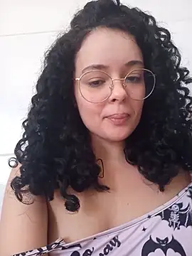 Snapshot of NinaSweet2 chatting on 06/17/26, 04:19 NinaSweet2 online show from 06/17/26, 04:19