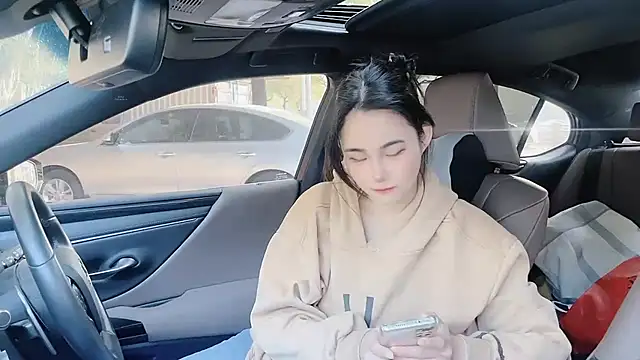 Snapshot of orla2021 chatting on 01/06/25, 12:27 orla2021 online show from 01/06/25, 12:27