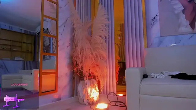 Snapshot of erotik_lady chatting on 02/19/25, 01:08 erotik lady online show from 02/19/25, 01:08