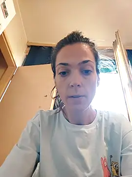 JoLeNe27 online show from 09/19/25, 04:47