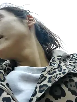 JoLeNe27 online show from 10/27/25, 06:17