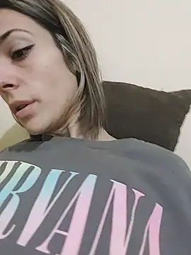 JoLeNe27 online show from 12/03/25, 05:37