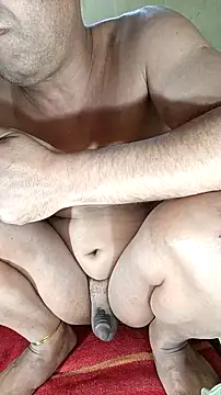 Snapshot of tslovetoys5 chatting on 01/11/26, 02:05 tslovetoys5 online show from 01/11/26, 02:05