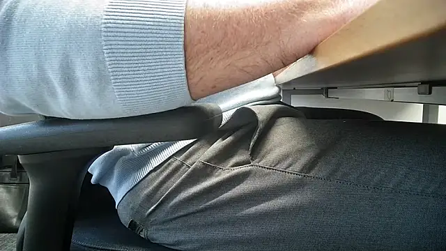 69bezfleku online show from 12/17/25, 07:25