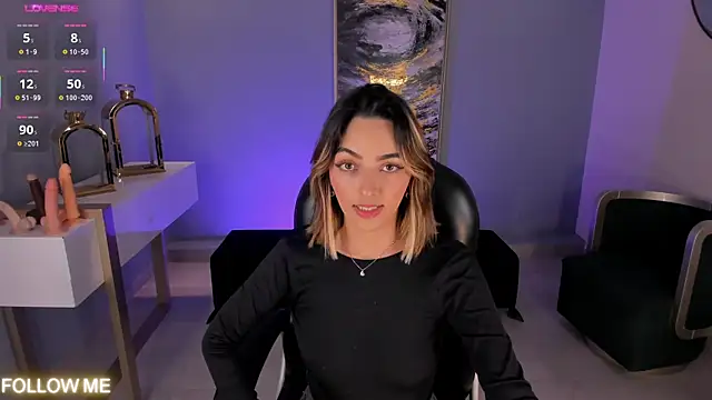 Snapshot of MelissaMoore_ chatting on 10/24/25, 03:03 MelissaMoore online show from 10/24/25, 03:03