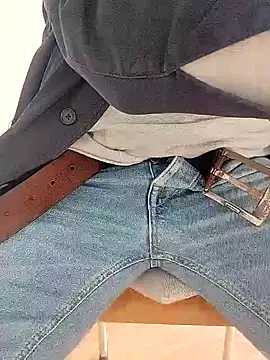 Snapshot of papiculo86 chatting on 01/14/25, 01:06 papiculo86 online show from 01/14/25, 01:06