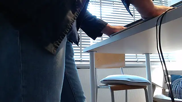 Snapshot of papiculo86 chatting on 03/19/25, 04:24 papiculo86 online show from 03/19/25, 04:24