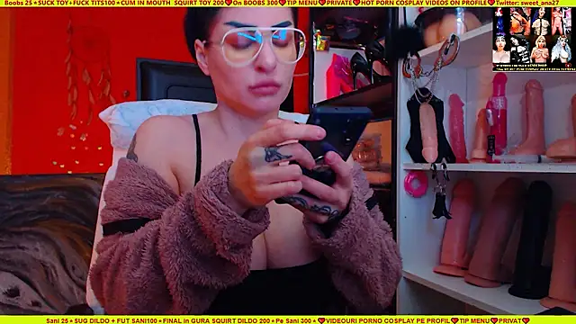 Snapshot of cuminmenowbbyx chatting on 01/11/26, 02:00 cuminmenowbbyx online show from 01/11/26, 02:00