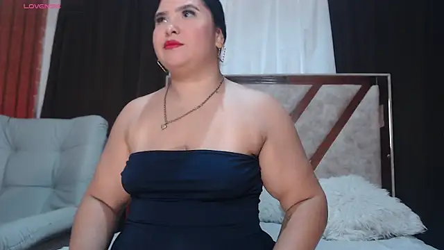 AGATHAA WHITE online show from 03/12/26, 10:10