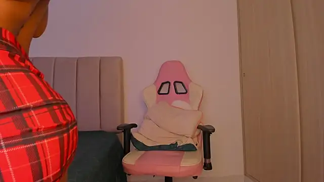 isa bunny online show from 04/14/26, 05:57