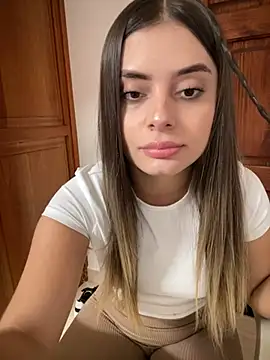 Miss valeriaa online show from 12/08/24, 03:45