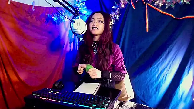 Snapshot of Azazelgains chatting on 01/19/25, 06:31 Azazelgains online show from 01/19/25, 06:31