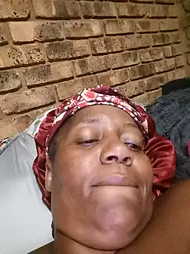 Snapshot of Galcraze chatting on 03/13/25, 12:59 Galcraze online show from 03/13/25, 12:59