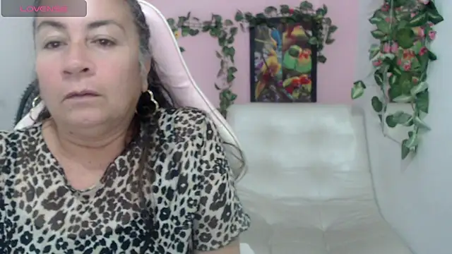 stepmother 105 online show from 10/23/25, 03:33