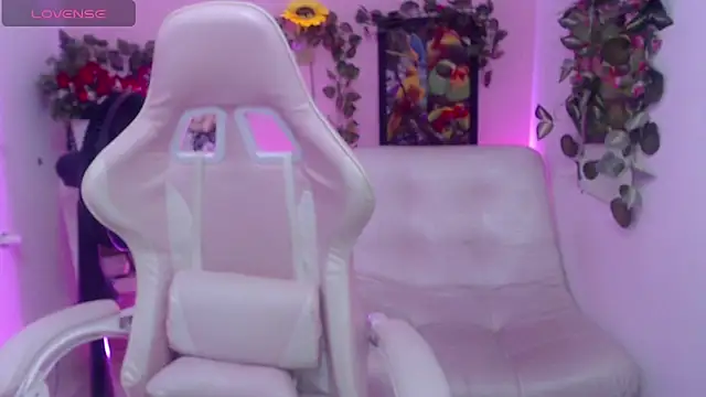 stepmother 105 online show from 12/16/25, 06:46