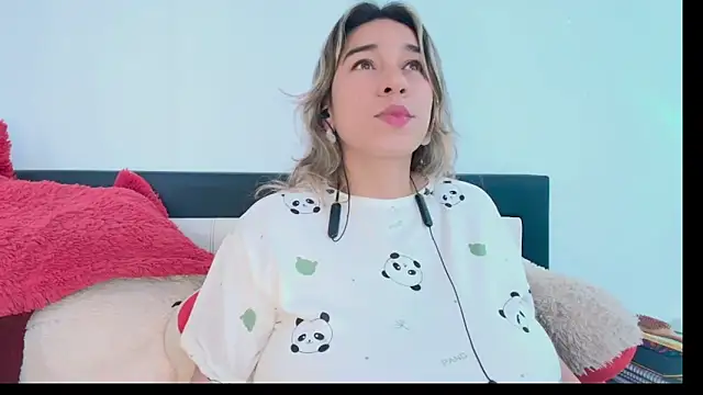 Snapshot of na-biky chatting on 02/08/26, 06:11 na-biky online show from 02/08/26, 06:11