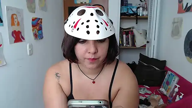 soynanabela28 online show from 10/31/25, 04:52