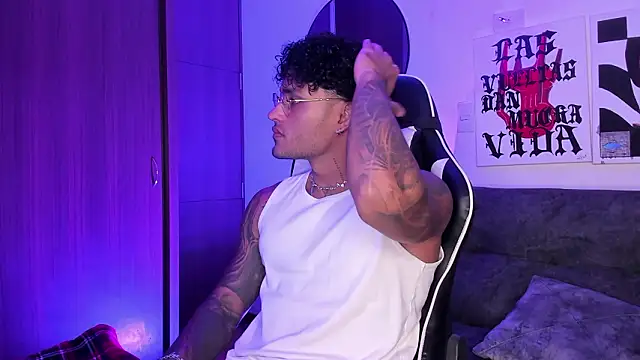 Alessandro Vanni online show from 03/19/26, 02:59