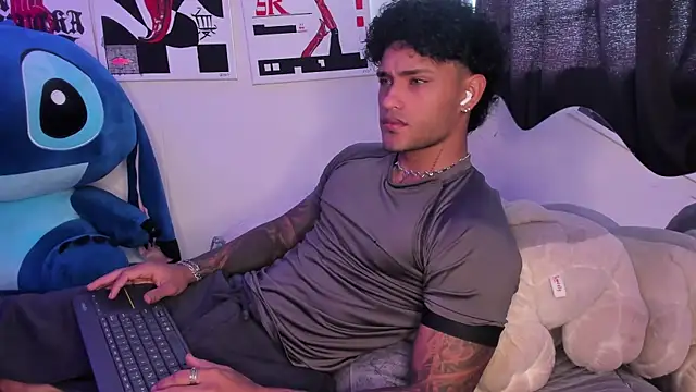 Alessandro Vanni online show from 05/13/26, 02:14