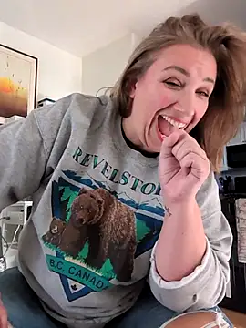 Canadian BBW online show from 10/15/25, 10:32