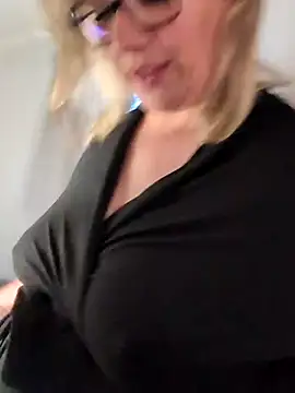Canadian BBW online show from 05/13/26, 09:33